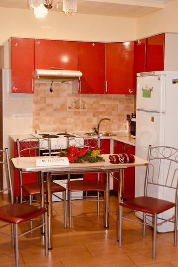 2-к. квартира, 47 м², 1/3 эт.