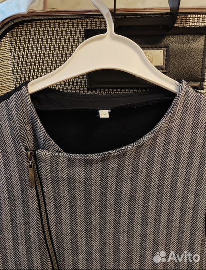 Жилет школьный на мальчика 152 размера