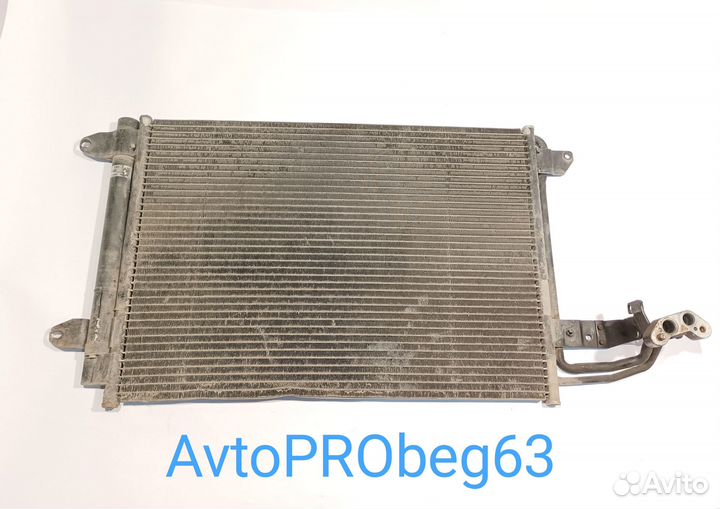 Радиатор кондиционера на Skoda Octavia A5