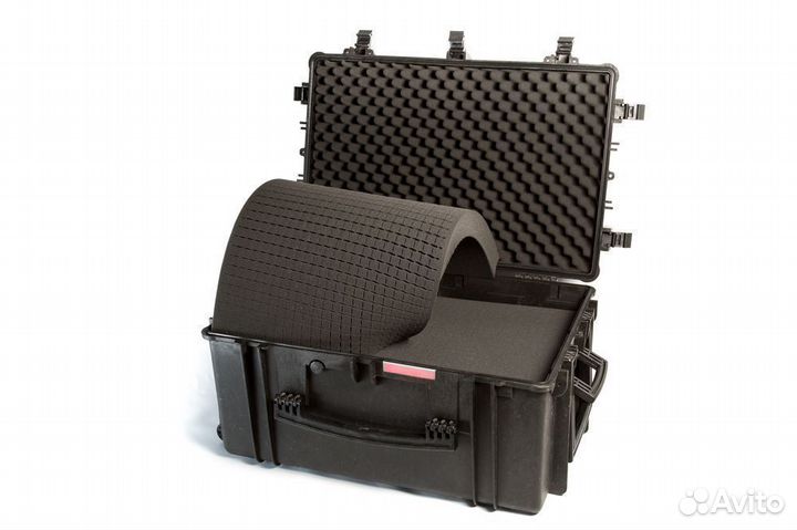 Кейс пластиковый объем 145.84Л С колесиками