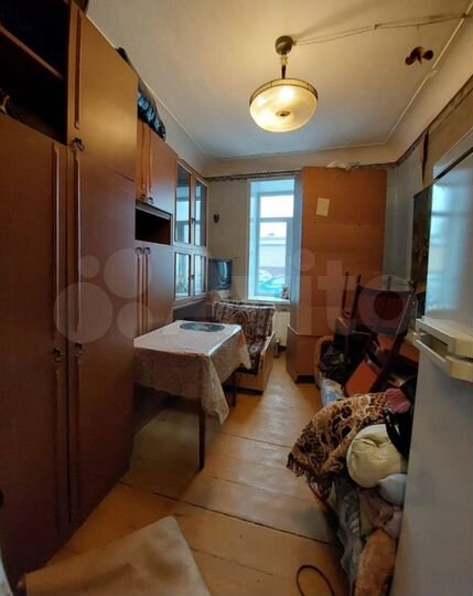 Комната 11 м² в 3-к., 1/3 эт.