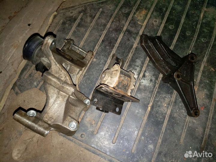 Кронштейн опора chery tiggo