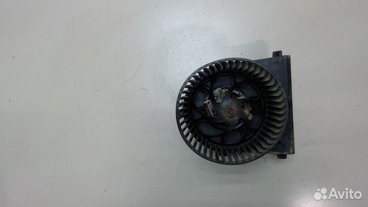 Двигатель отопителя Skoda Octavia Tour, 2001