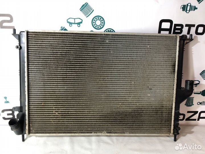 Радиатор охлаждения Renault Duster K4MA690 2013