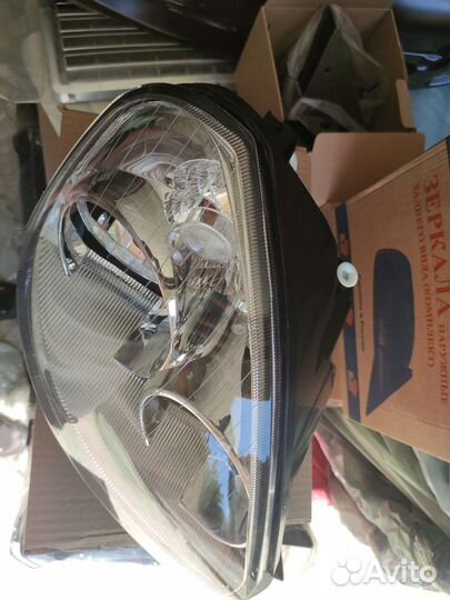 Фара правая на лада Приора-1