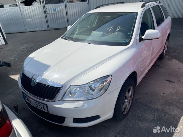 Подкрылок передний левый Skoda Octavia A5 cayc 1.6