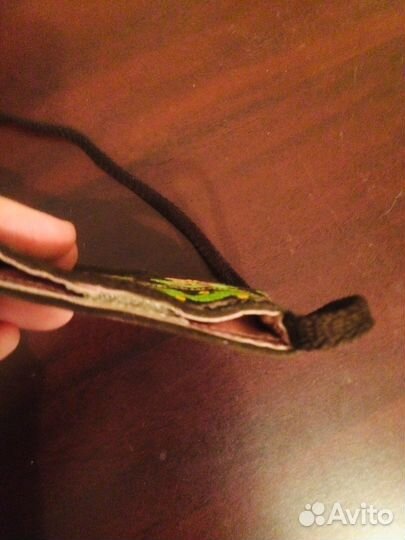 Сумка чехол для телефона из бархата с вышивкой