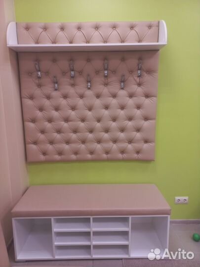 Вешалка в прихожую с обувницей