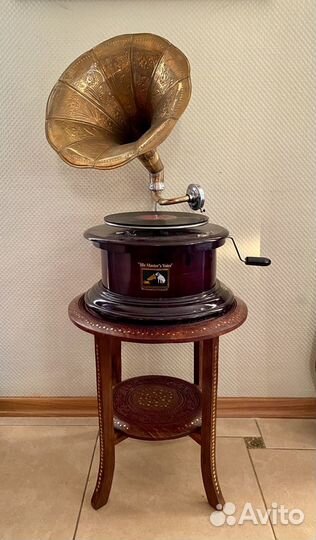 Граммофон деревянный His master's voice