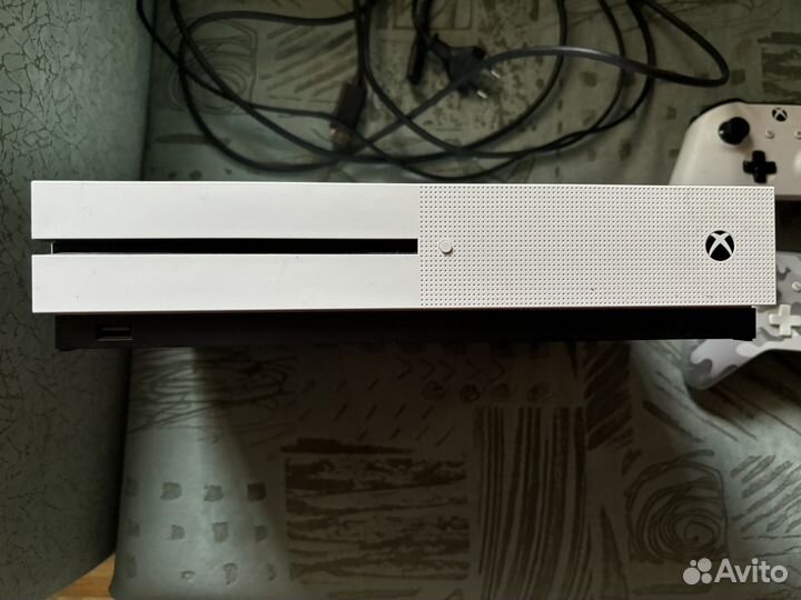 Xbox One S 500 гб с контроллером джойстиком геймпа