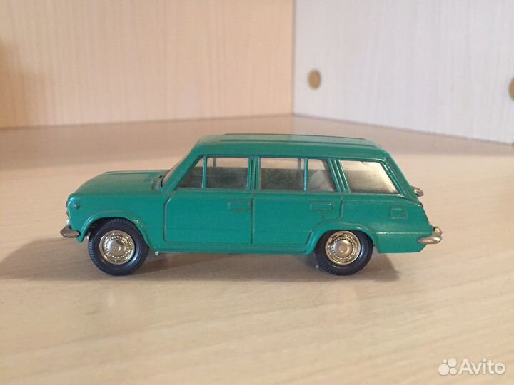 Ваз - 2102 (СССР) (1:43)