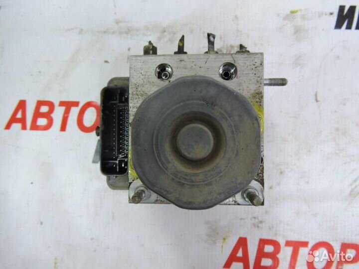 Блок управления тормозами/насос ABS Nissan Teana