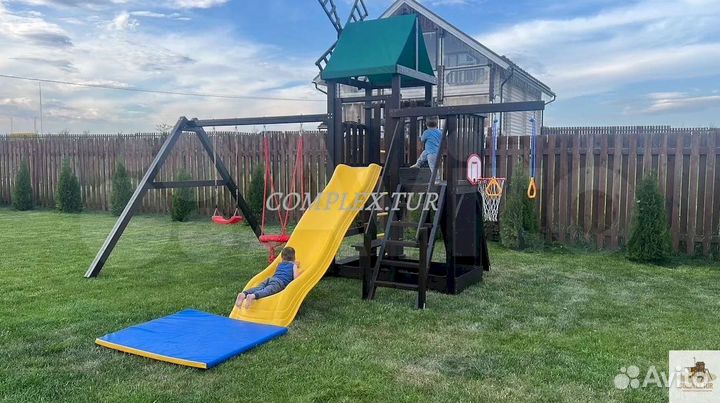 Детская площадка в наличии
