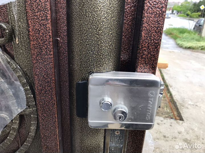 Видеонаблюдение (домофон )