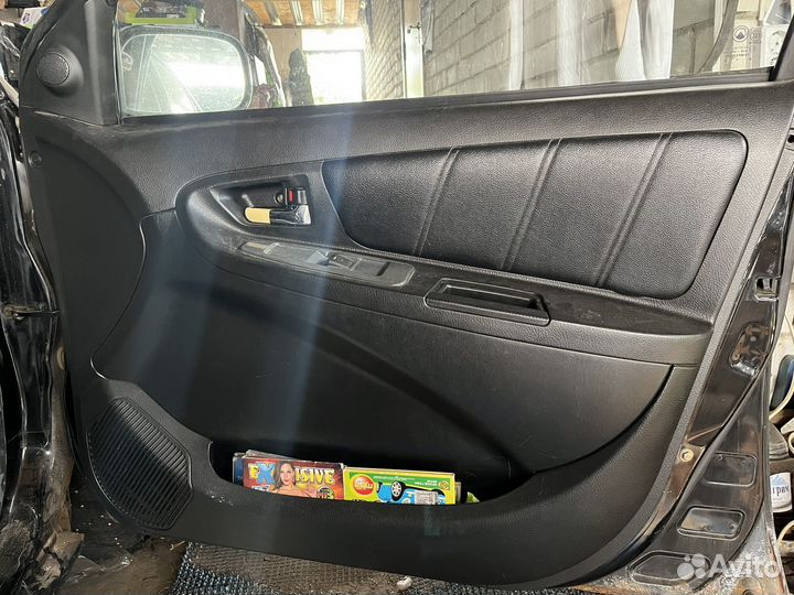 Салон Geely mk