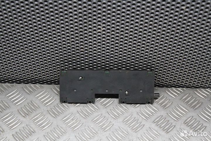 Усилитель разнесенной антенны BMW X5 E70