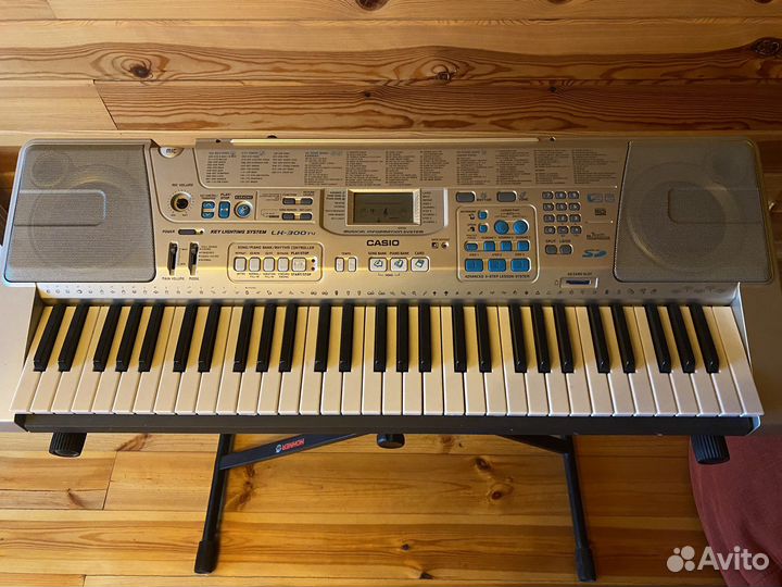Синтезатор casio lk 300tv