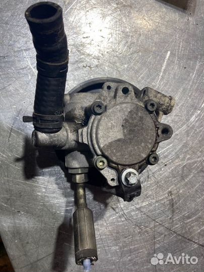 Насос гидроусилителя руля Mercedes C-Class W203