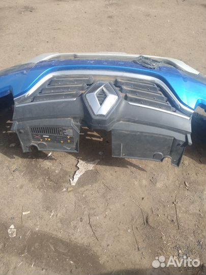 Бампер передний Рено Сандеро