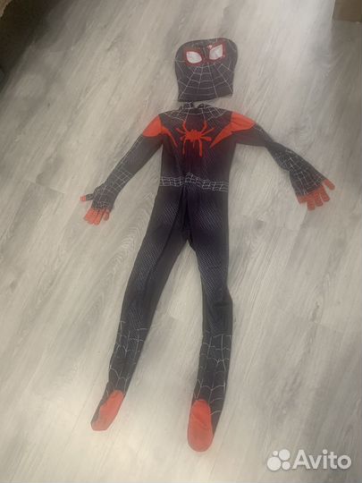 2 костюма человека-паука