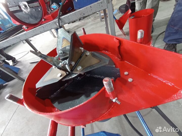 Измельчитель травы и веток 2в1 утр-1291