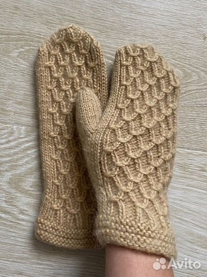 Варежки вязаные ручной работы