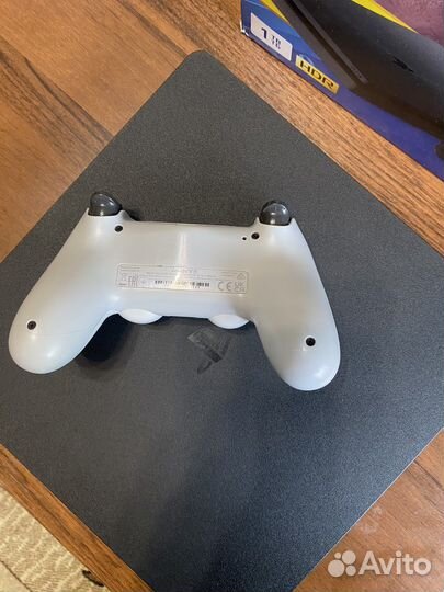 Sony PS4 slim 1tb