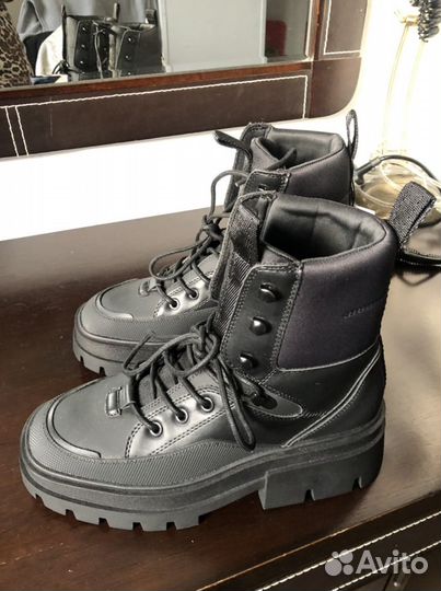 Ботинки Zara.Новые