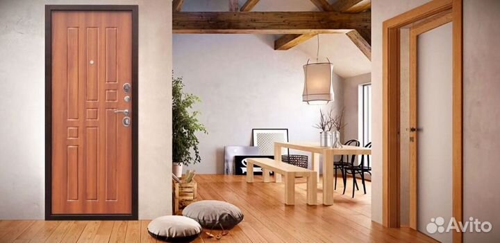 Входная дверь в квартиру металлическая