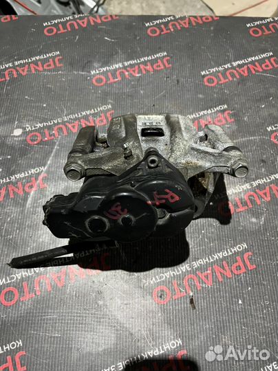 Суппорт задний правый Lexus RX