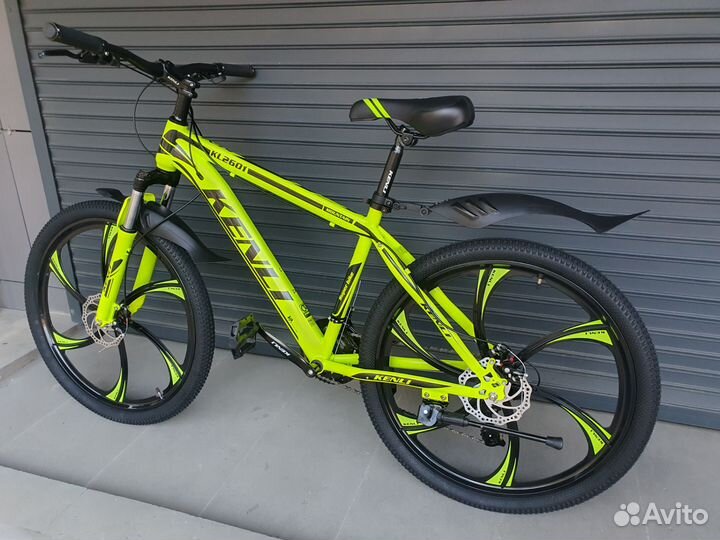 Новый. 26 дюймов. Литые диски