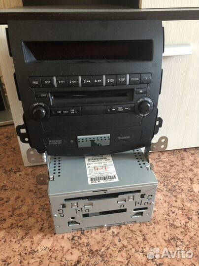 Штатное головное устройство Mitsubisi Otlender XL