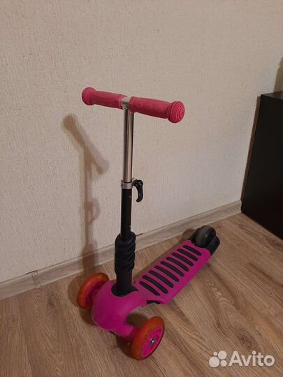 Детский самокат трёхколёсный