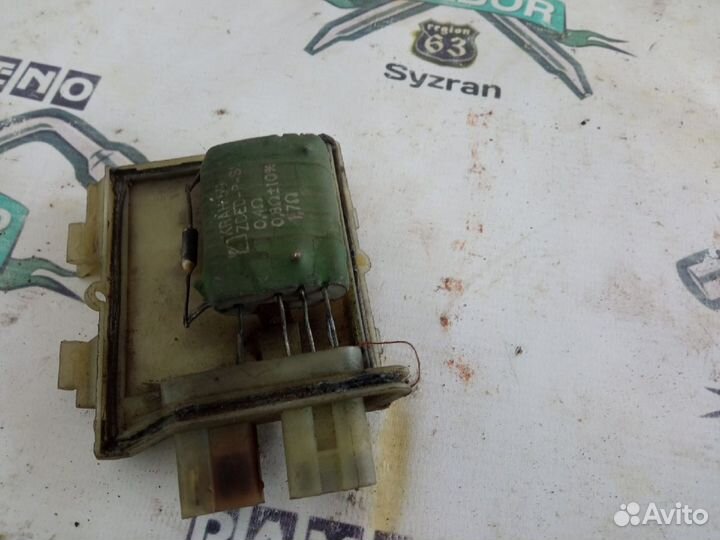 Резистор отопителя Volkswagen Passat B3