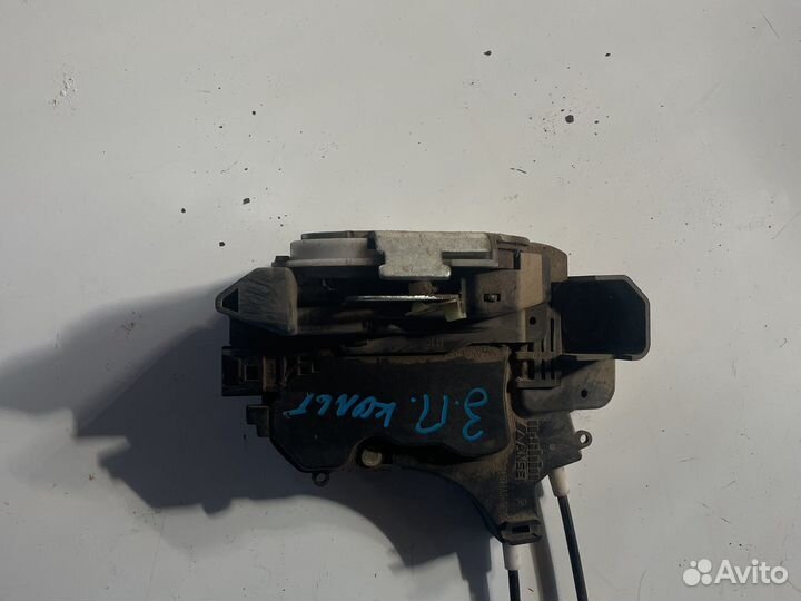 Замок двери Mitsubishi colt z3 z34a