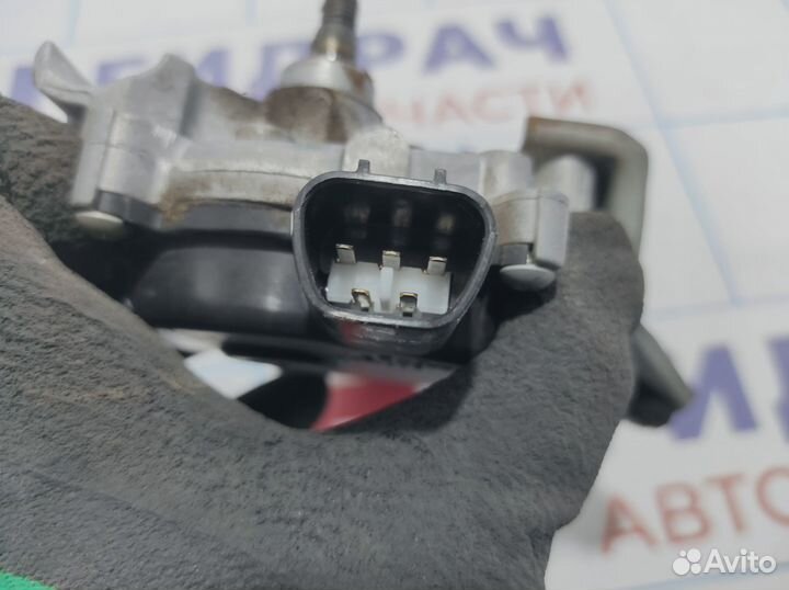 Моторчик стеклоочистителя передний Nissan Almera