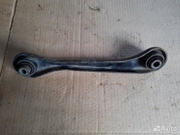 Рычаг поперечный задний правый Volkswagen Tiguan