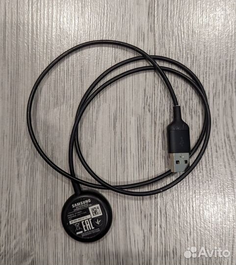 Беспроводная зарядка для часов Samsung Watch