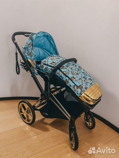 Коляска Cybex priam Jeremy Scott с крылышками