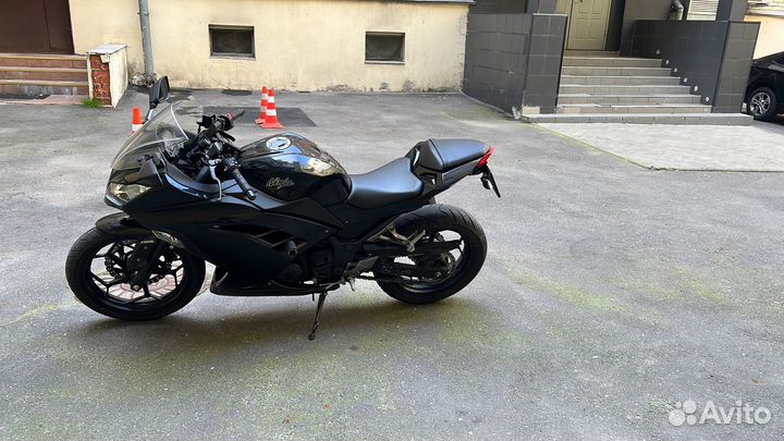 Kawasaki ninja 300