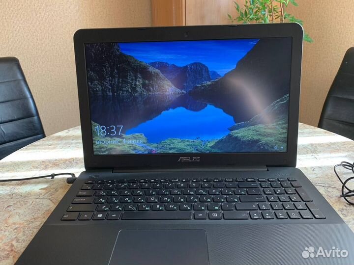 Ноутбук asus X555YI-XO180T