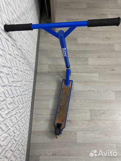Трюковой самокат razor