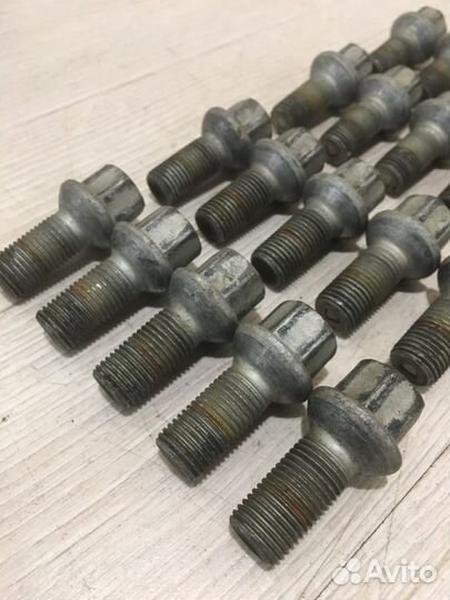 Болты колесные (комплект) Mercedes Benz E350 W211