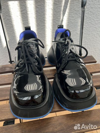 Лоферы лаковые