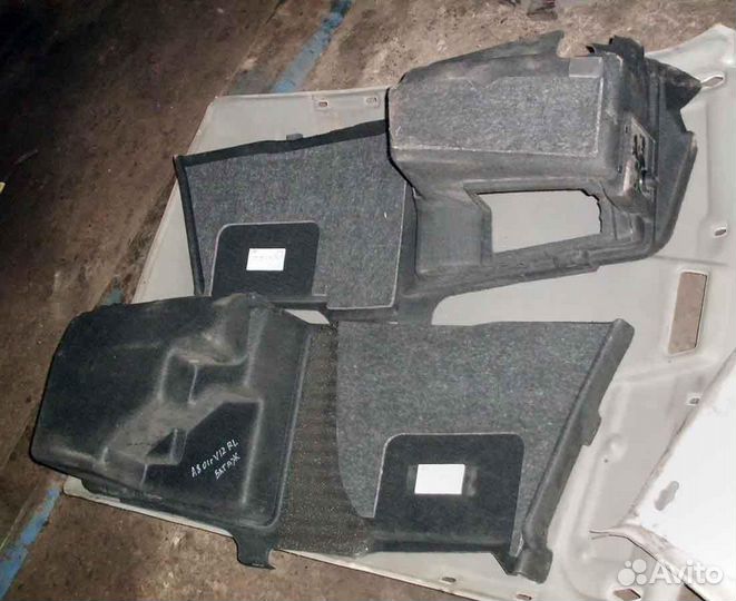 Обшивка багажника VW Golf 4