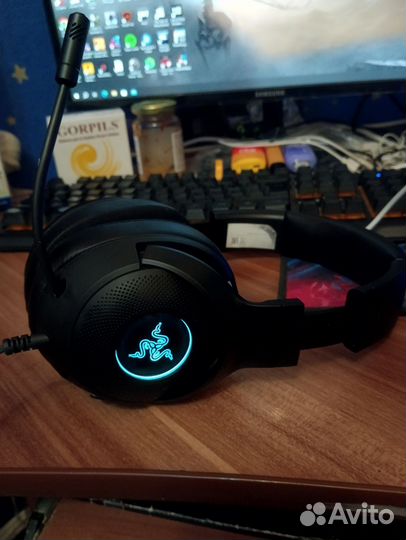 Продам Гарнитуру Razer Kraken V3X
