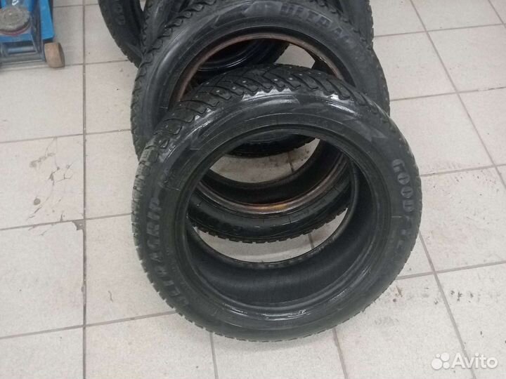 Goodyear Ultragrip Ice Arctic 205/55 R16