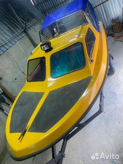 Моторная лодка б/у