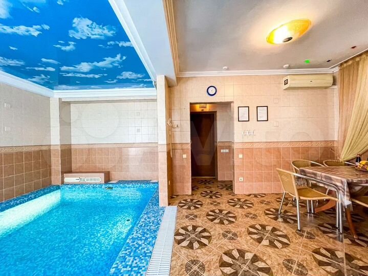 Гостиница, 700 м²