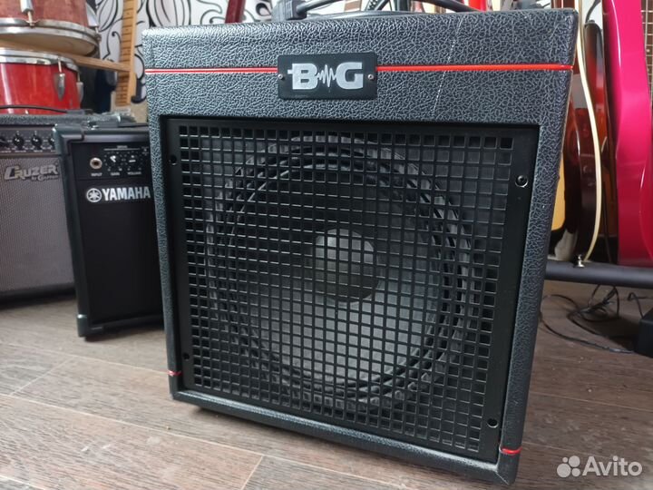 Басовый комбоусилитель 30w (обмен/продажа)